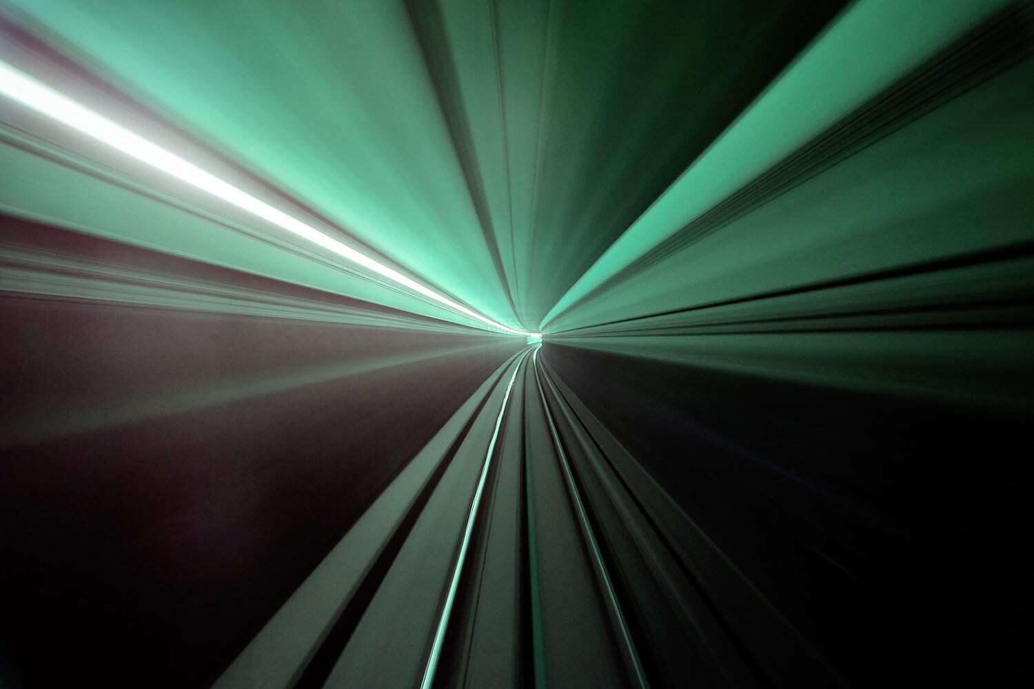 subway-tunnel-speed-vortex_1500x1000